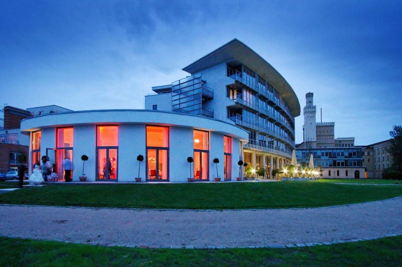 Hotel Vienna House By Wyndham Havelufer Potsdam Exterior foto