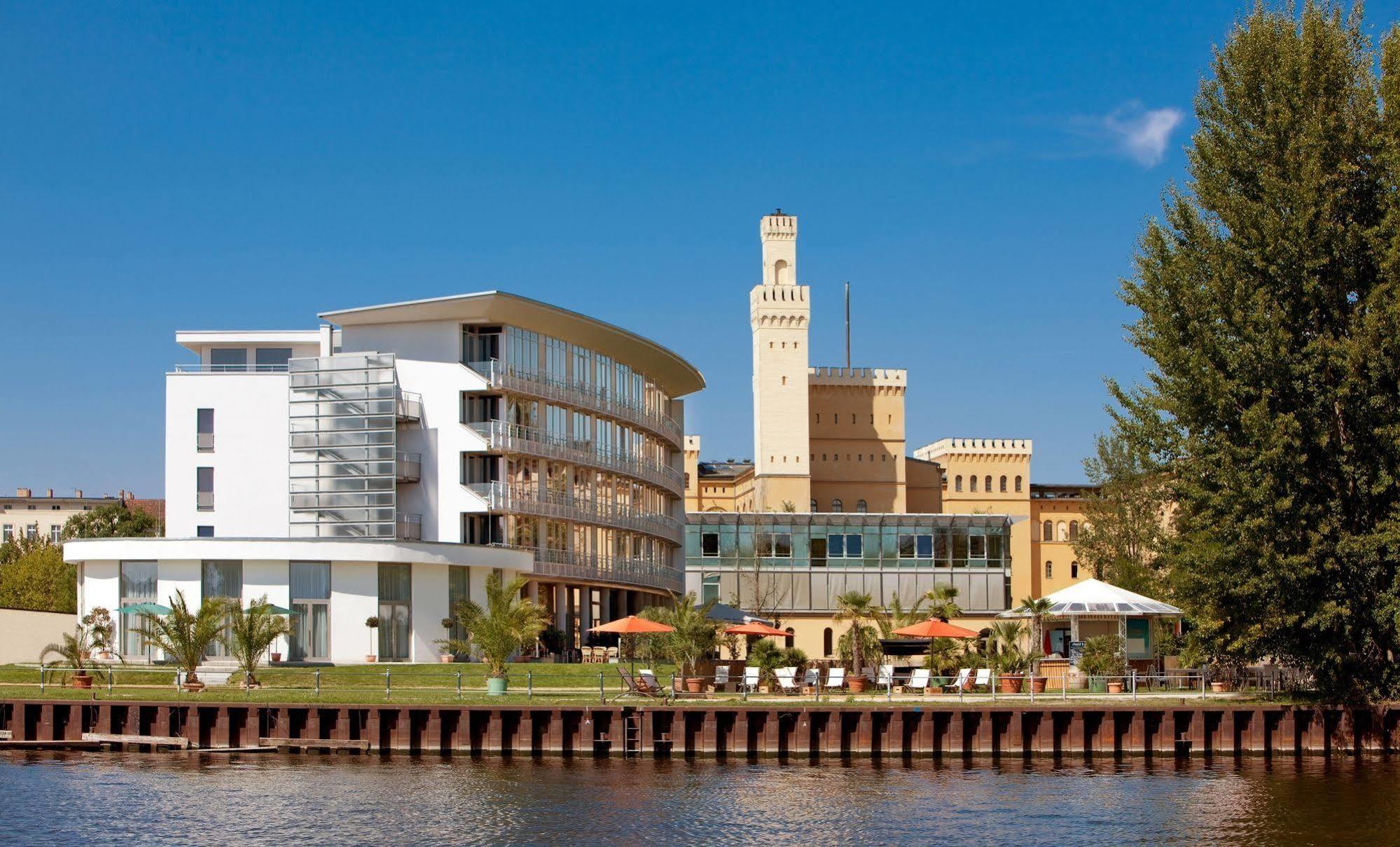Hotel Vienna House By Wyndham Havelufer Potsdam Exterior foto